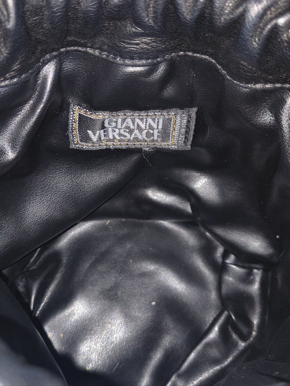 Vintage Gianni Versace Black Quilted Leather Medusa Drawstring Bucket Bag Pouch - Picture 4 of 11